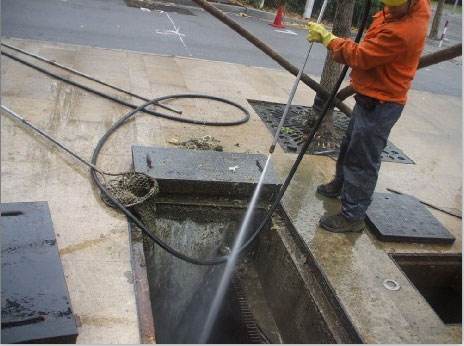 镇远池底污泥如何清理