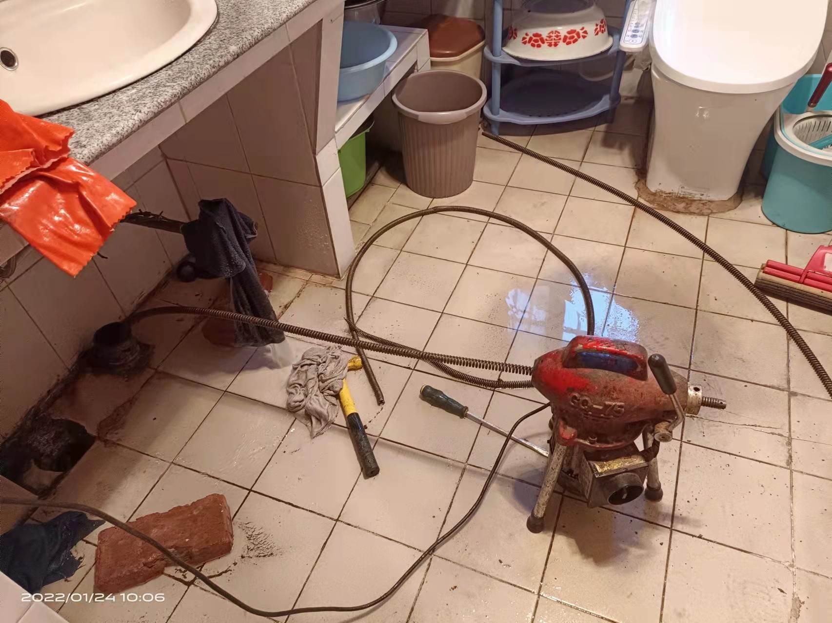 镇远疏通厨房下水道，地漏疏通